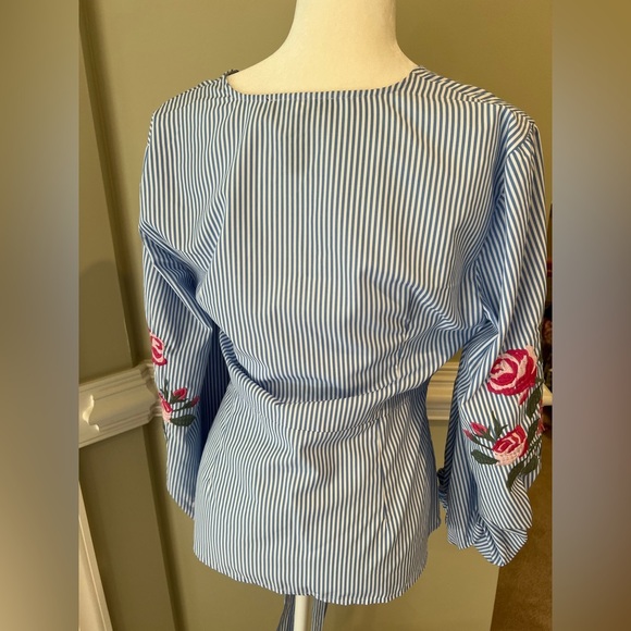 INC International Concepts New Blue and White Pinstripe wrap/tie zippered blouse - Picture 5 of 10